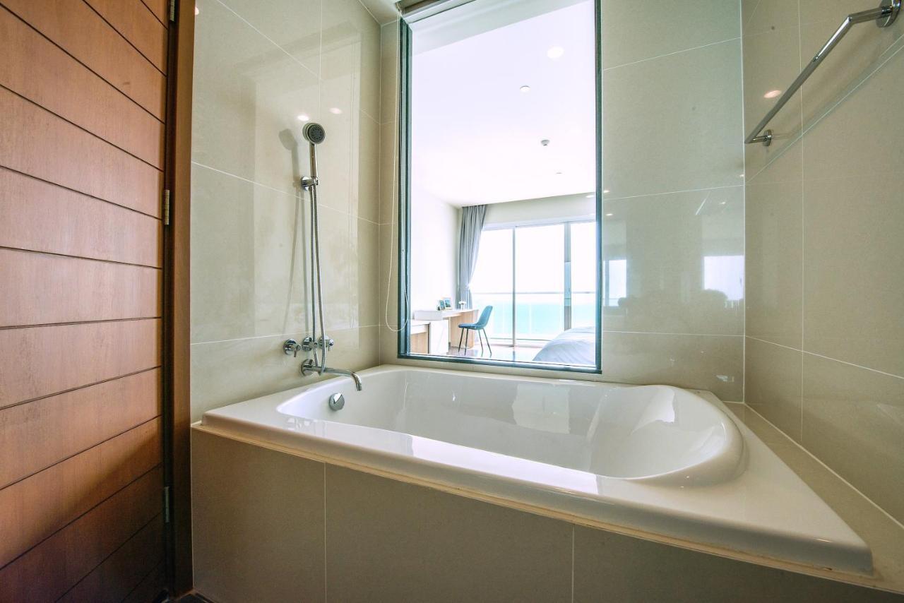 Movenpick Residences Pattaya With Ocean View نا جومتين المظهر الخارجي الصورة